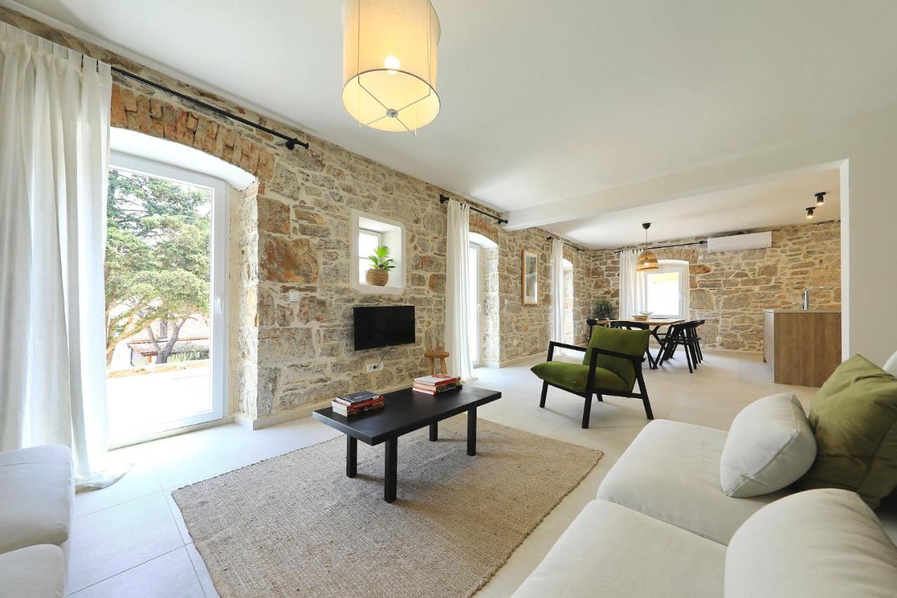 Villa Mira With A Heated Pool And A Sea View Božava Εξωτερικό φωτογραφία