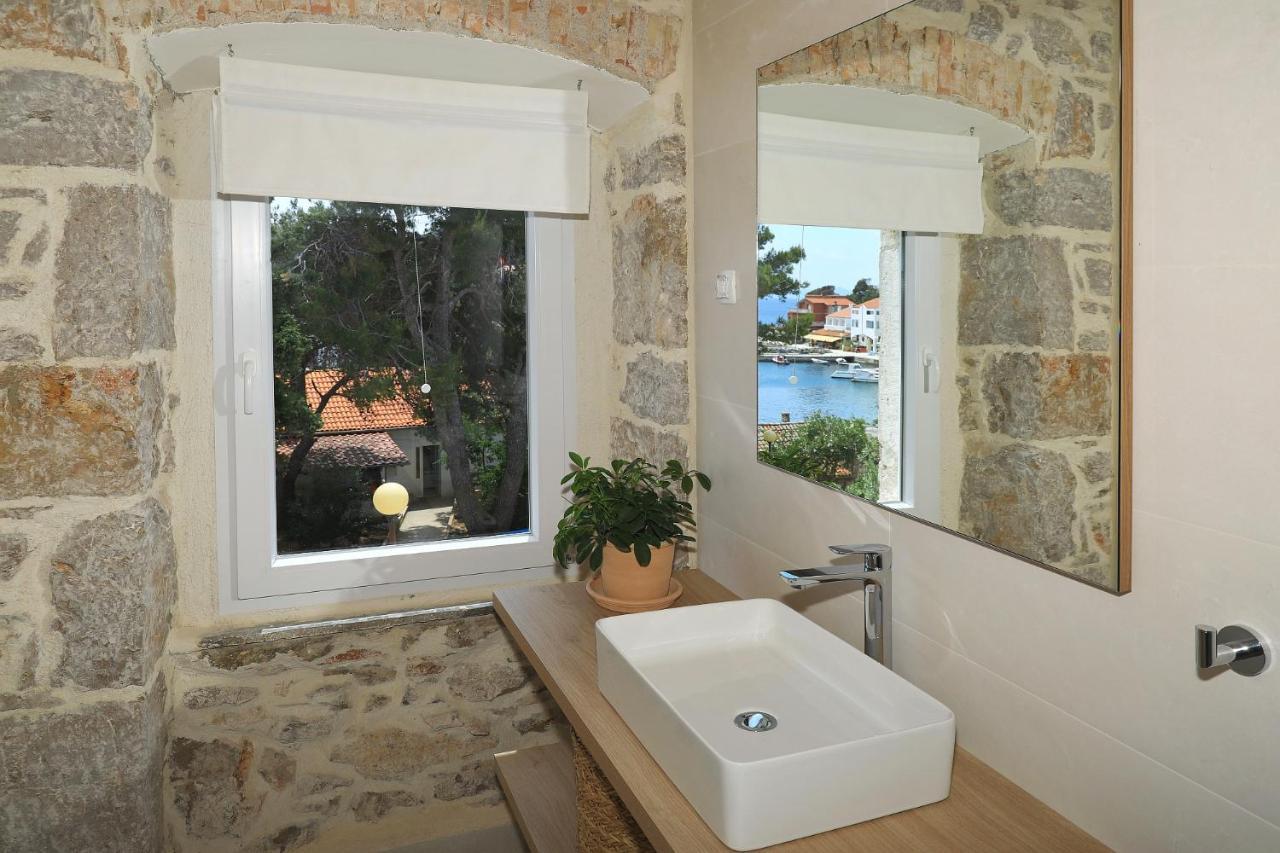 Villa Mira With A Heated Pool And A Sea View Božava Εξωτερικό φωτογραφία